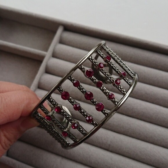 PAPARAZZI "YOU CAN THANK ME LADDER" PINK BRACELET - Picture 4 of 5